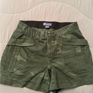 Democracy shorts size 16w